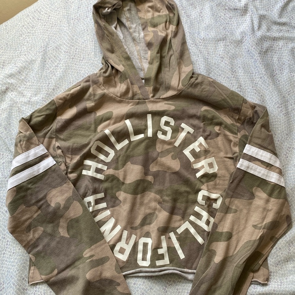 Camouflage Cropped Hoodie